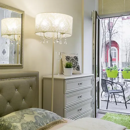4komntnyie Apartamienty Karla Marksa 19 S Balkonom * Mińsk