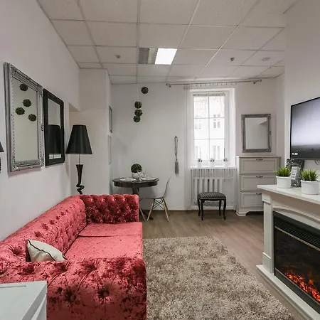 Apartament 4komntnyie Apartamienty Karla Marksa 19 S Balkonom *